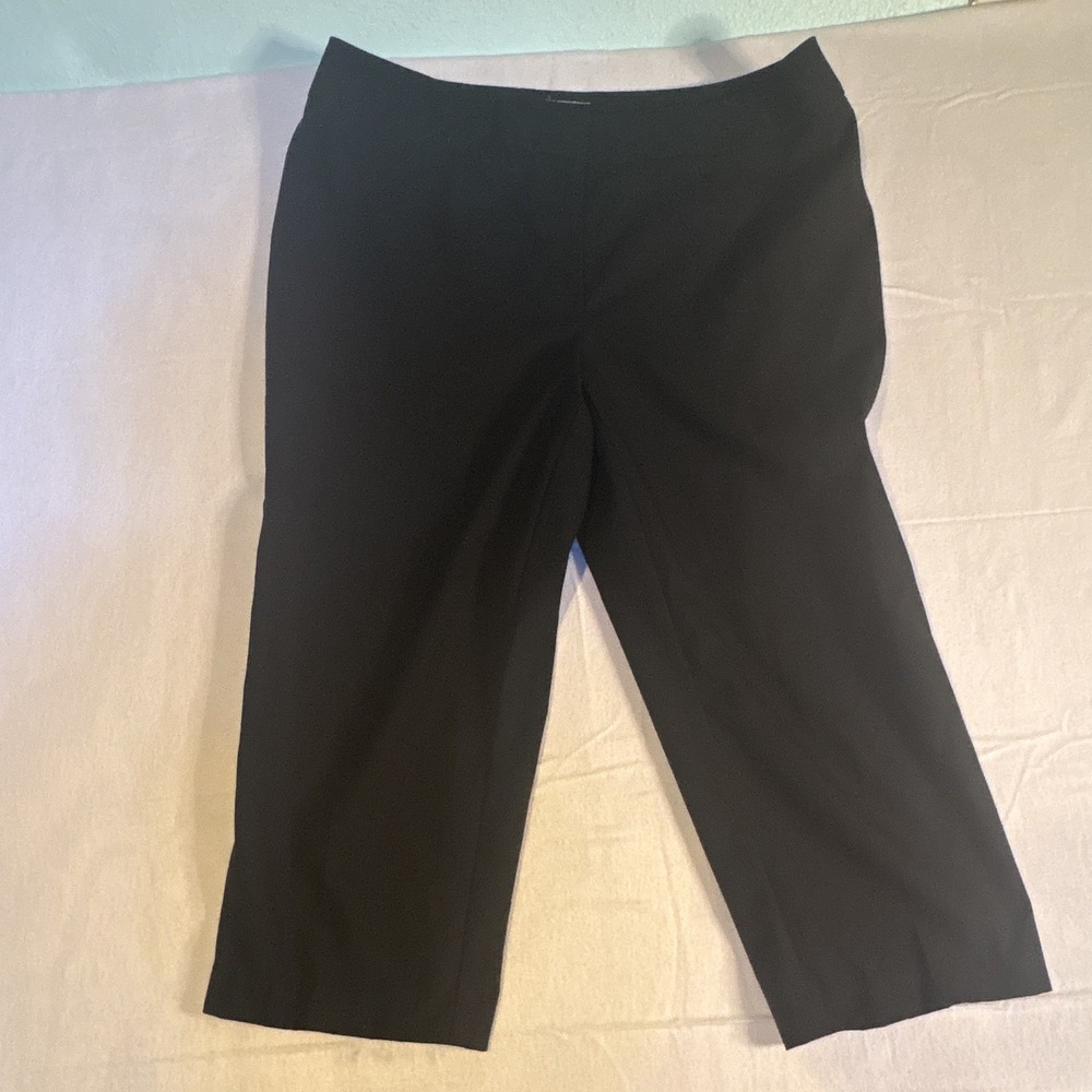 Chico's Women Black Capri Pants Flat Front Casual Cropped 1214